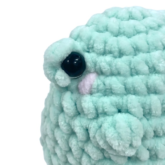 Amigurumi Kawaii Cheeky Frog Hand/Homemade Plushie in Seafoam Green - Picture 6 of 10